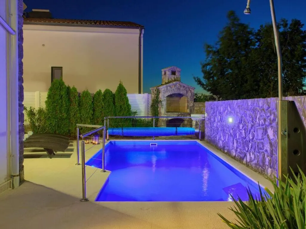 Miracle 1 Comfortable Holiday Residence Krk Town 0*,