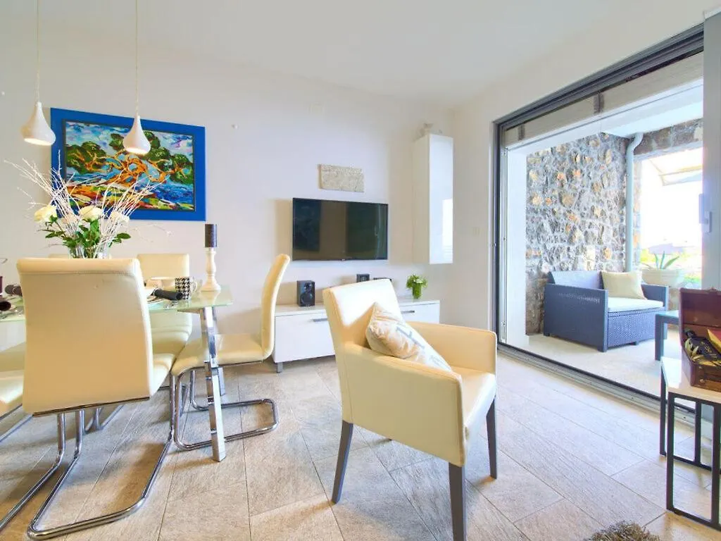 Villa Miracle 1 Comfortable Holiday Residence Krk Town Croatia