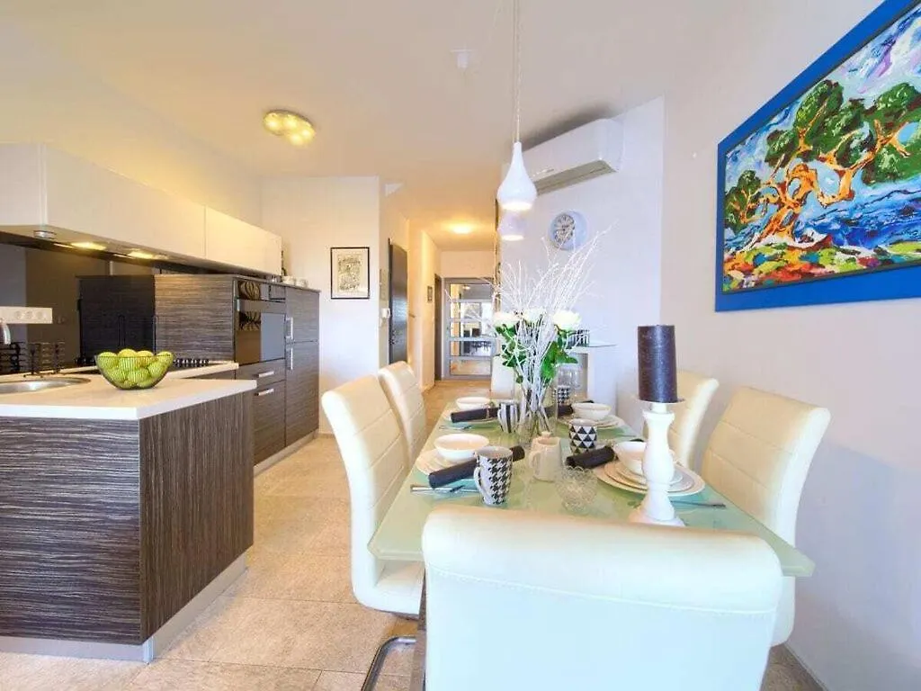 Villa Miracle 1 Comfortable Holiday Residence Krk Town