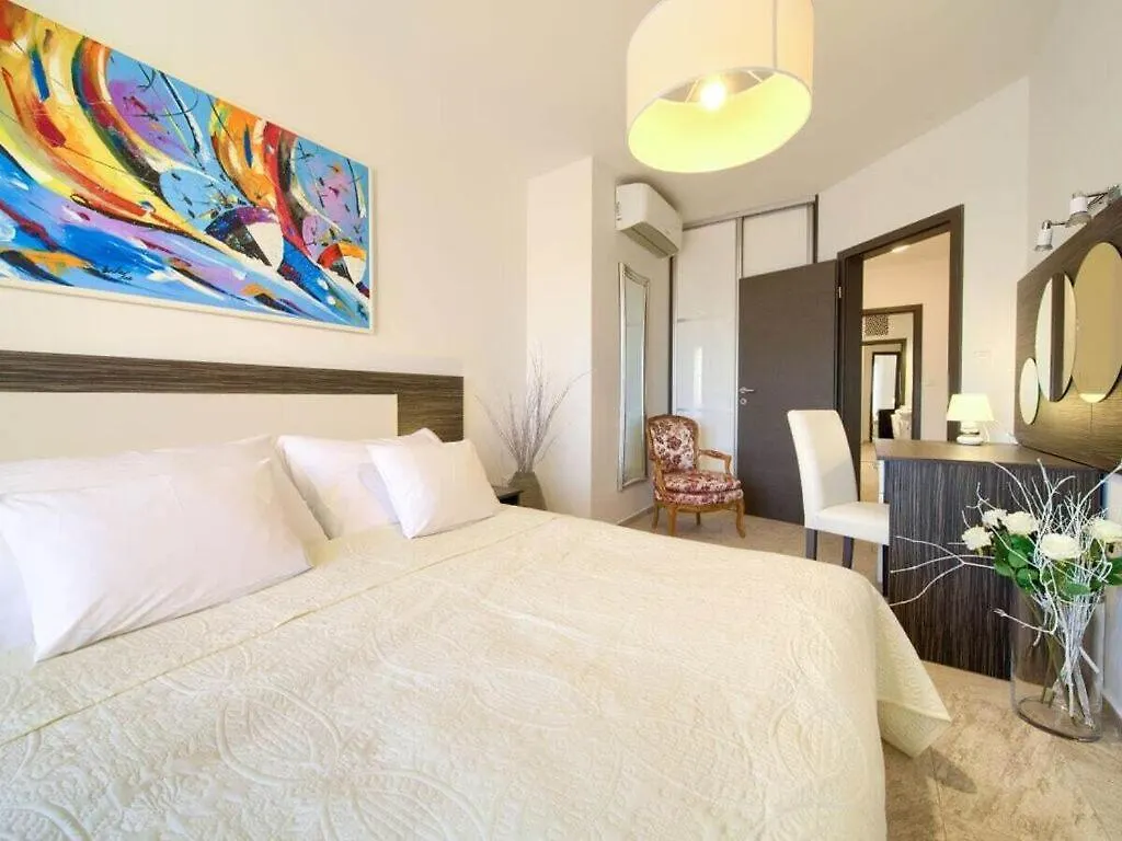 Miracle 1 Comfortable Holiday Residence Krk Town 0*,