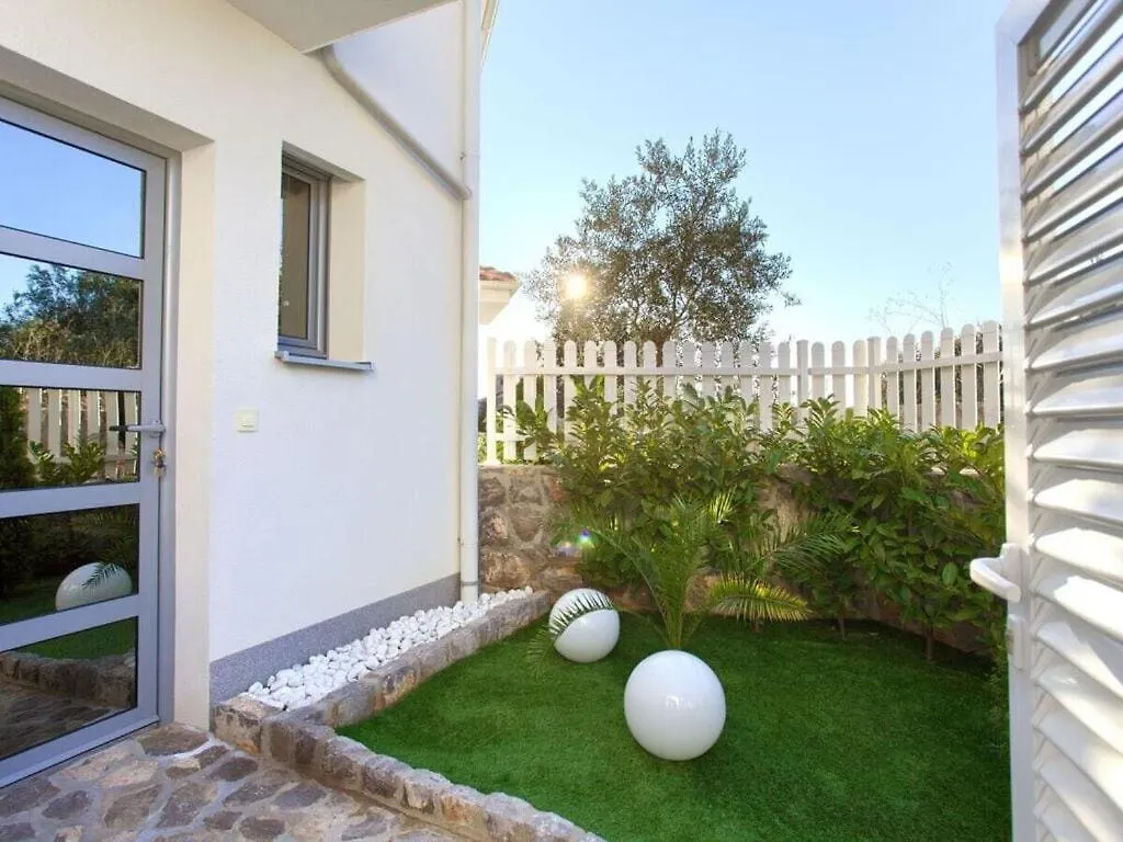 Villa Miracle 1 Comfortable Holiday Residence Krk Town Croatia